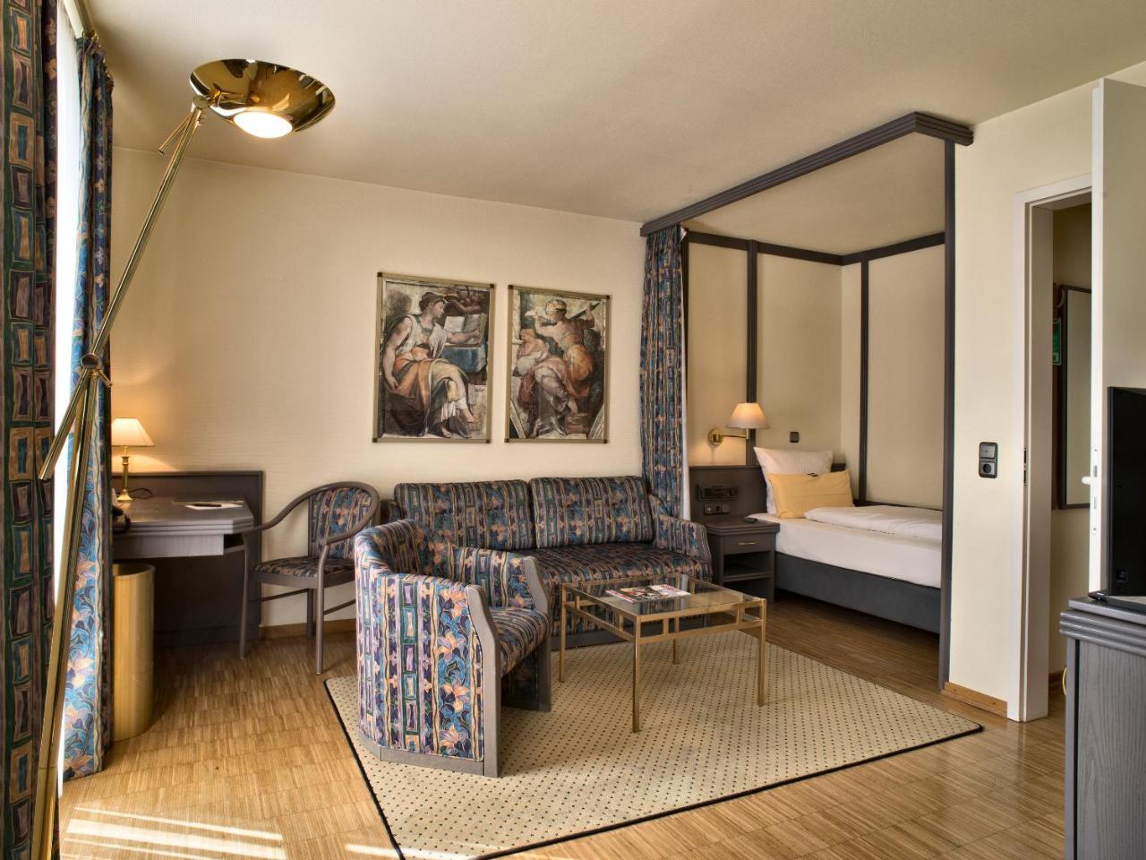 Posthaus Hotel Residenz Кронберг Экстерьер фото