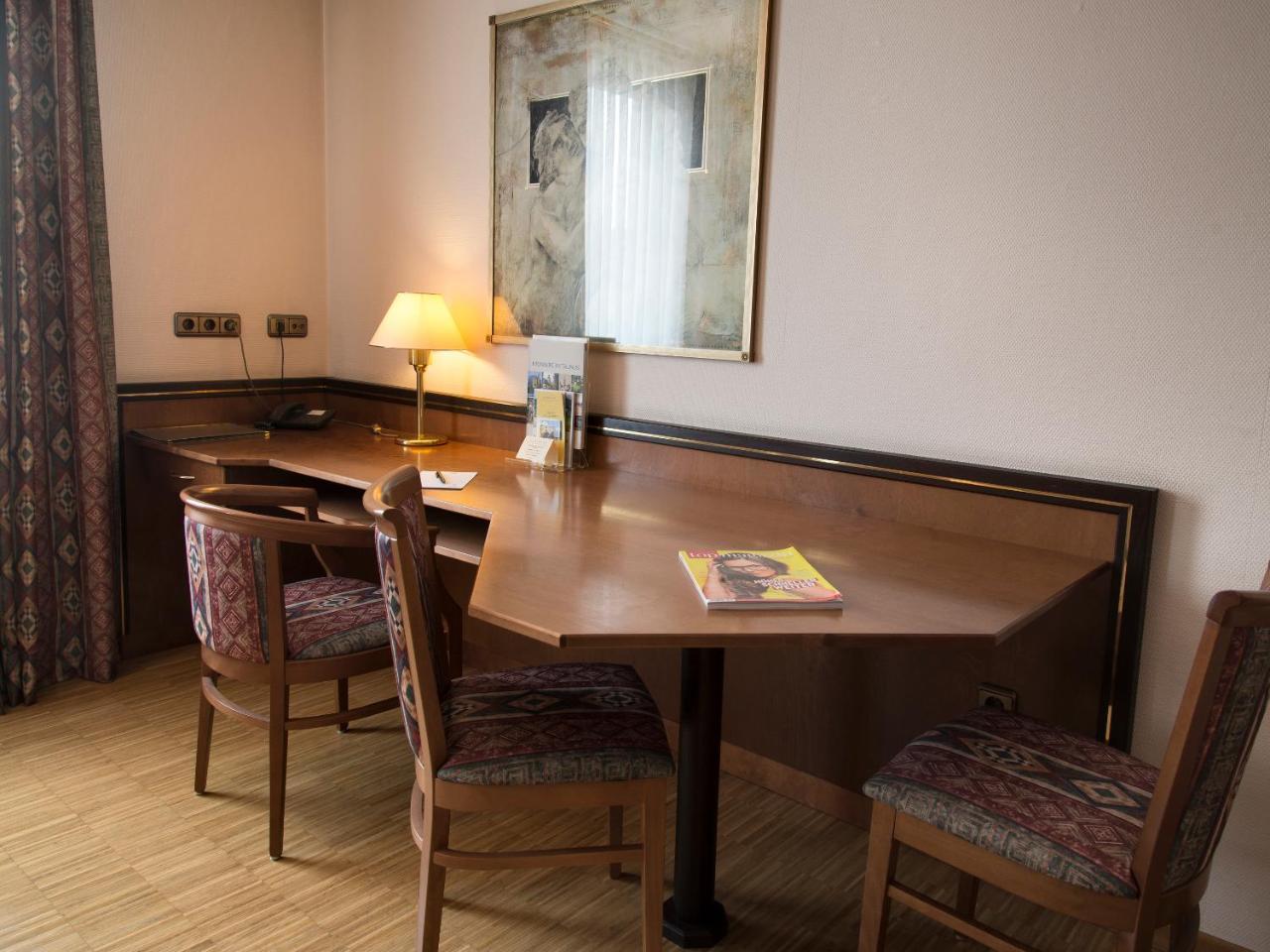 Posthaus Hotel Residenz Кронберг Экстерьер фото