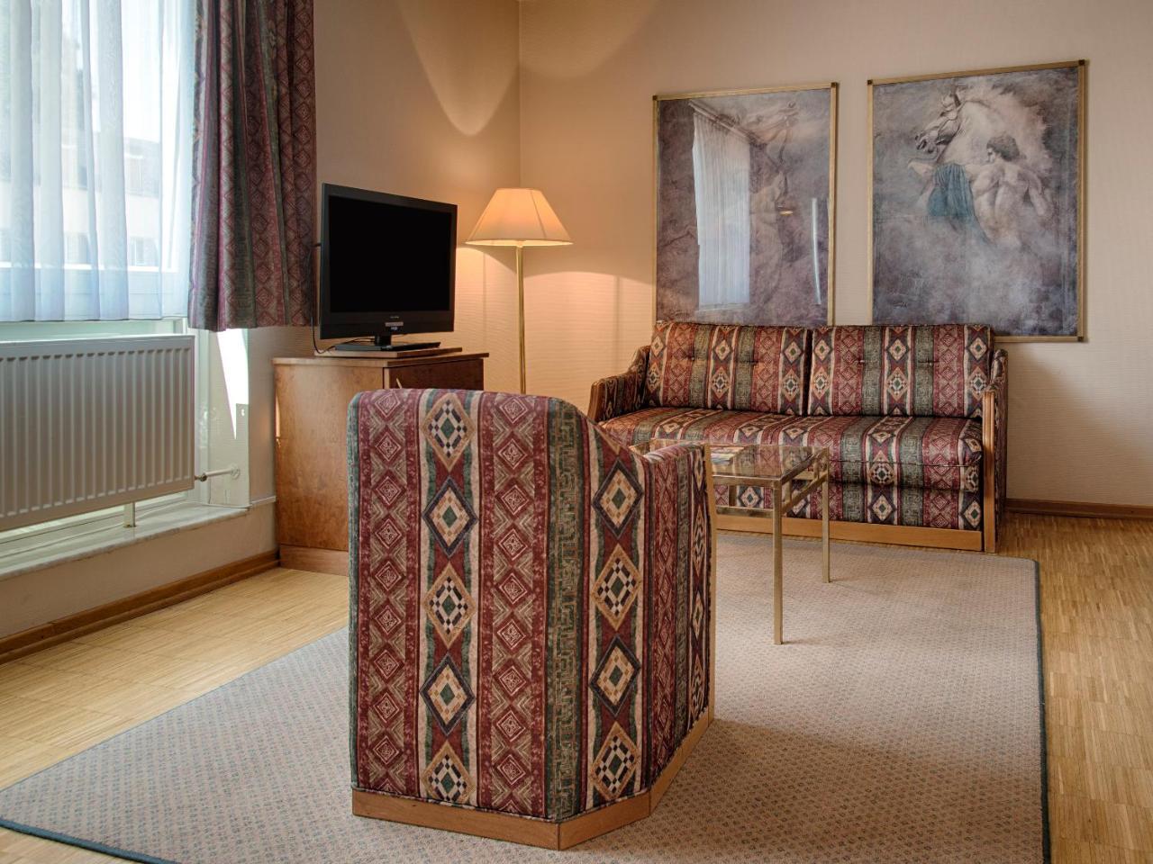 Posthaus Hotel Residenz Кронберг Экстерьер фото